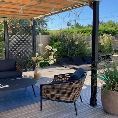 Ferienhaus Clara, 600m De La Mer, Piscine