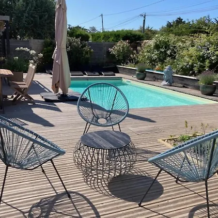 Clara, 600m De La Mer, Piscine