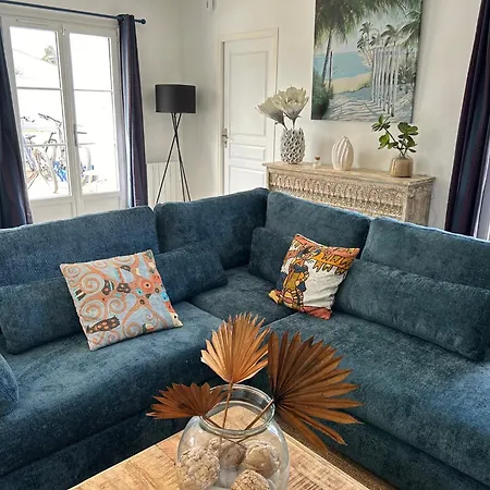 Semesterbostad Clara, 600m De La Mer, Piscine Saint-Denis-dʼOléron